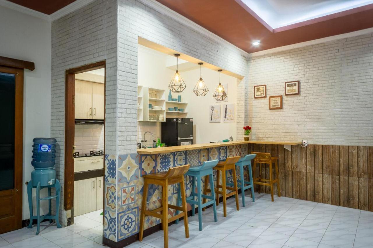 Zenrra House Hotel Bandung Eksteriør billede