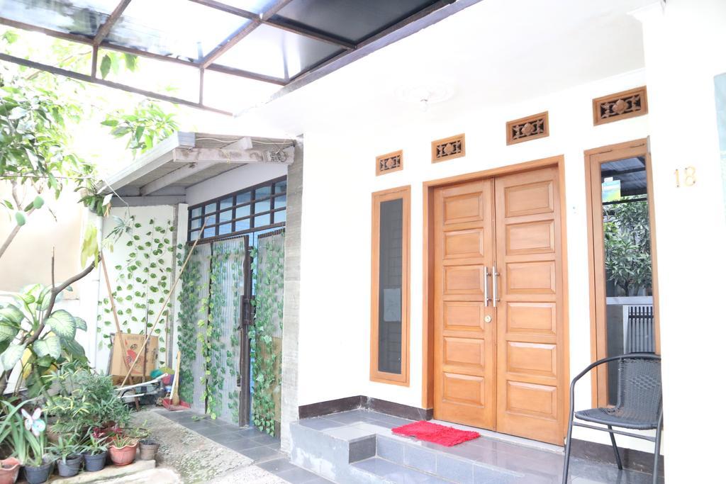 Zenrra House Hotel Bandung Eksteriør billede