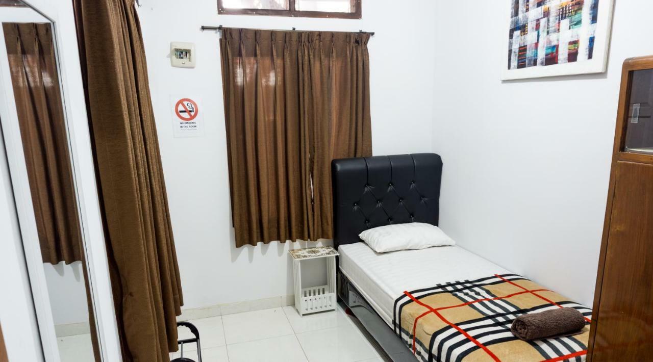 Zenrra House Hotel Bandung Eksteriør billede